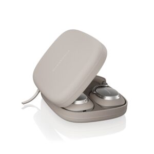 bowers_wilkins_px8S2_warm_stone